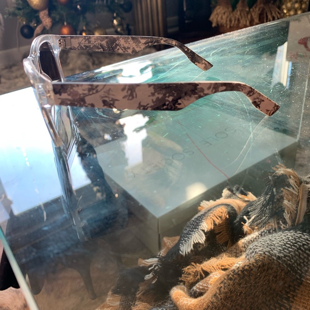 Alexander Mcqueen Patterned Sunglasses - image 3